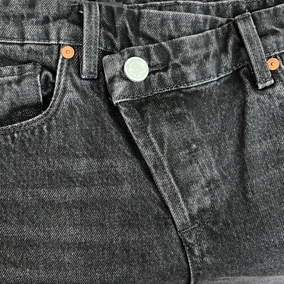 NWT [BLANKNYC] Womens Womens Women's High Rise Overlap Fly Denim Short S… - Picture 7 of 8